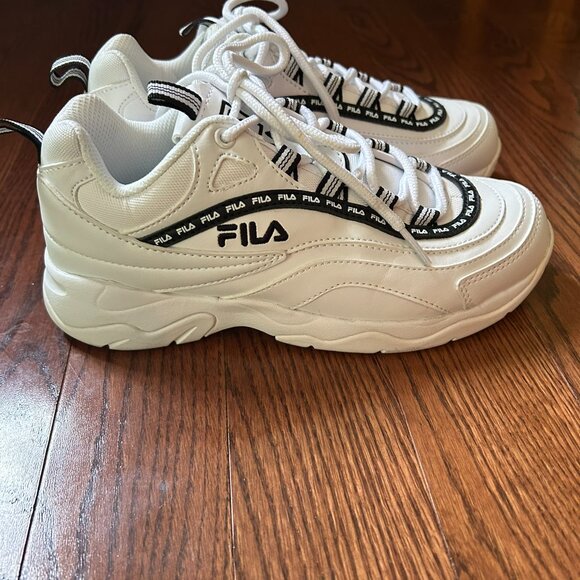 Fila Ray Repeat Athleisure Running Shoe Women Size US7 - Picture 6 of 8